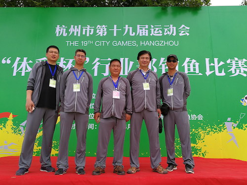 我校参赛队伍集体照