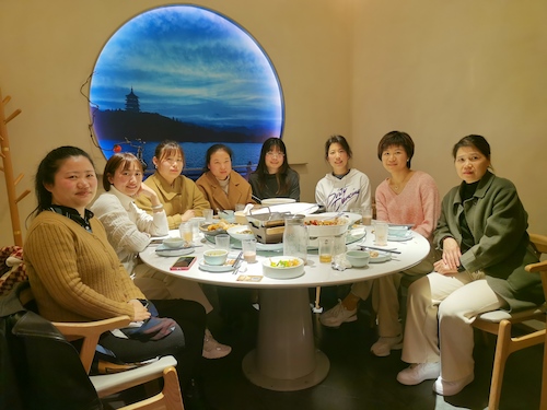 2023.3.7综合服务中心三八节