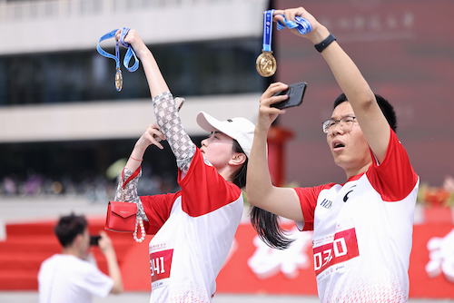 01楼烨《分享喜悦》杭州师范大学