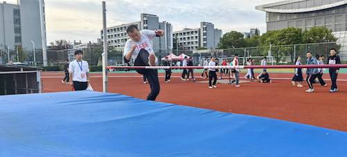 徐舜磊老师跳高