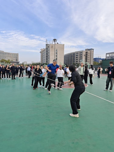 长绳比赛