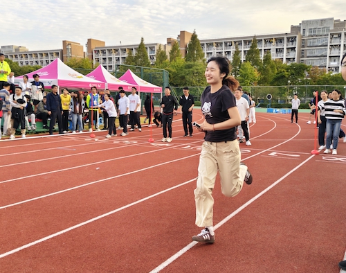 女教工2